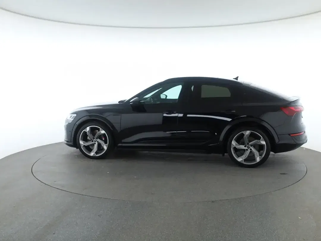 Audi SQ8 - Thumbnail 8
