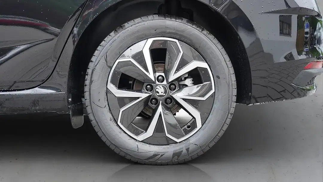 Skoda Scala - Thumbnail 5
