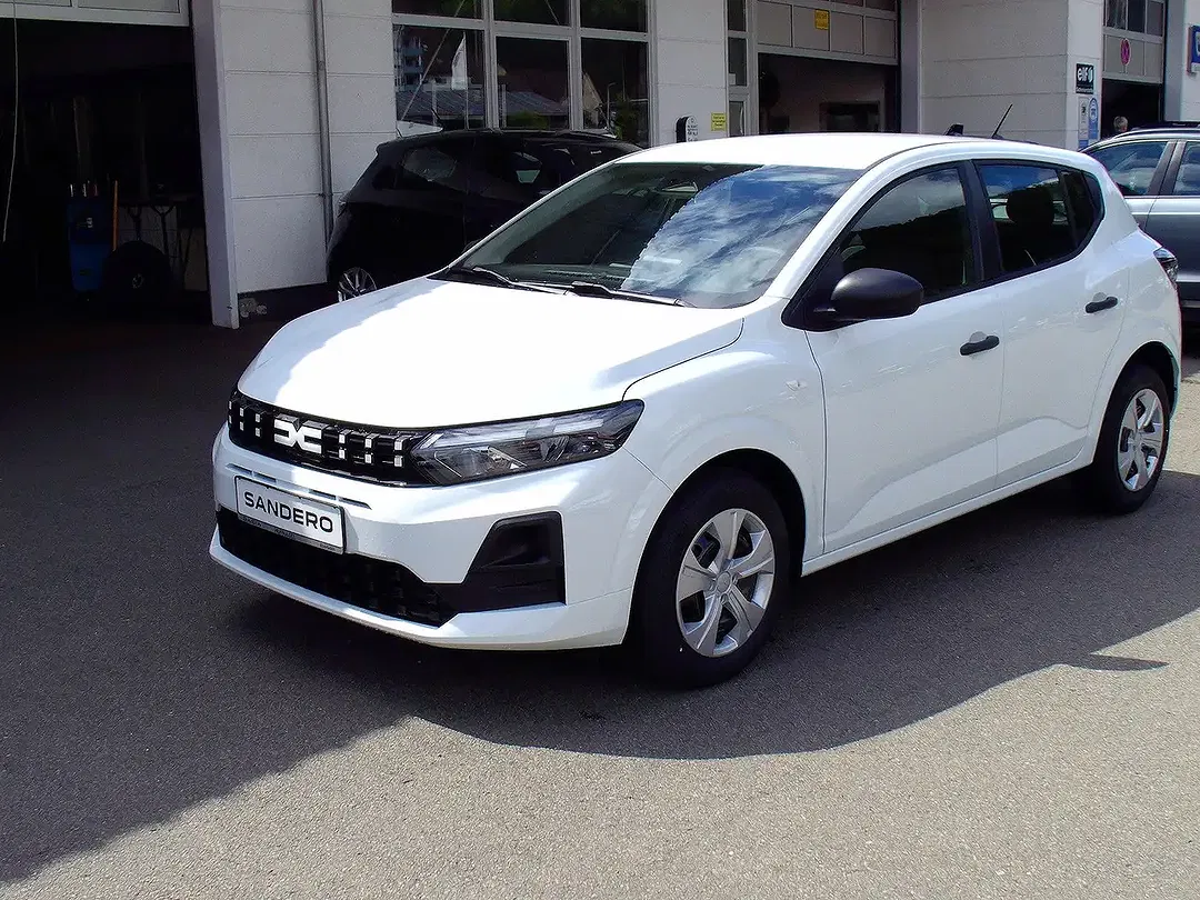 Dacia Sandero - Thumbnail 1