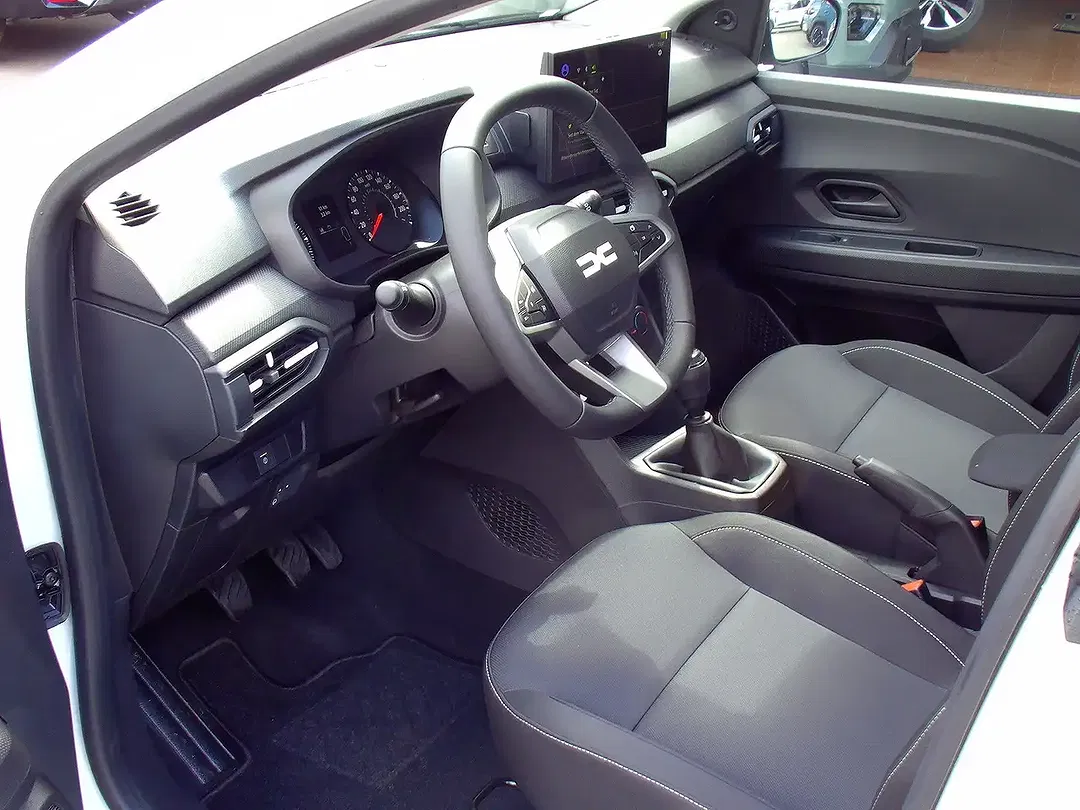 Dacia Sandero - Thumbnail 7