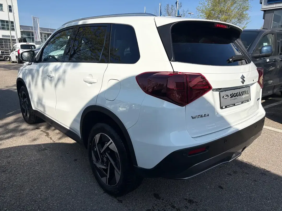Suzuki Vitara - Thumbnail 5
