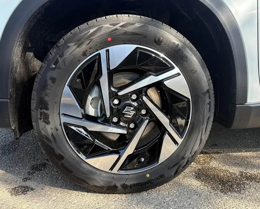 Suzuki Vitara - Thumbnail 6