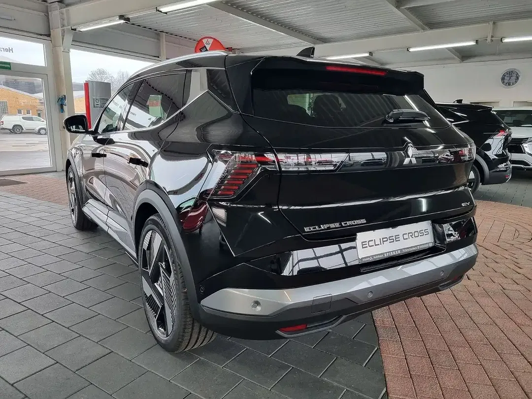Mitsubishi Eclipse Cross - Thumbnail 4