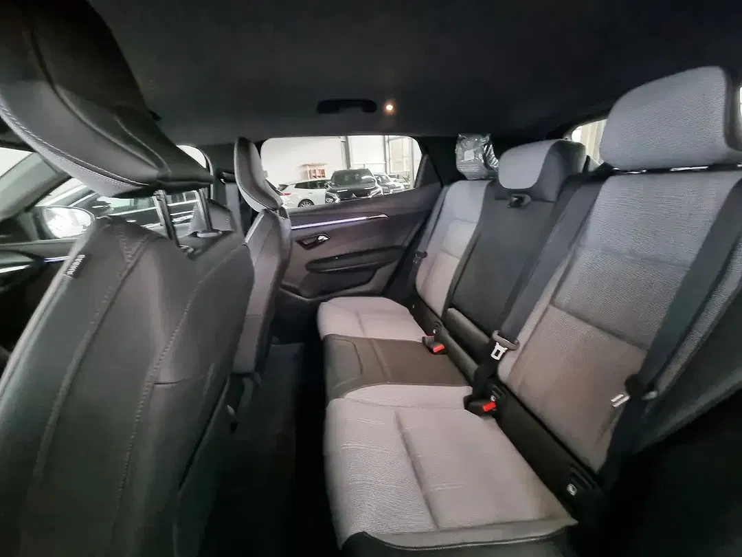 Mitsubishi Eclipse Cross - Thumbnail 9