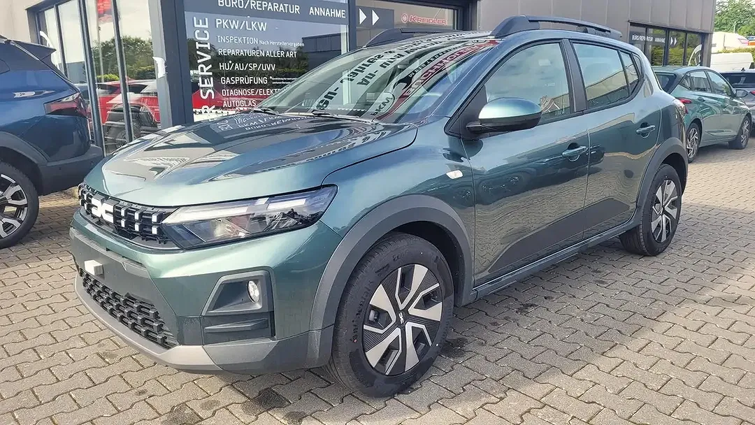 Dacia Sandero - Thumbnail 1