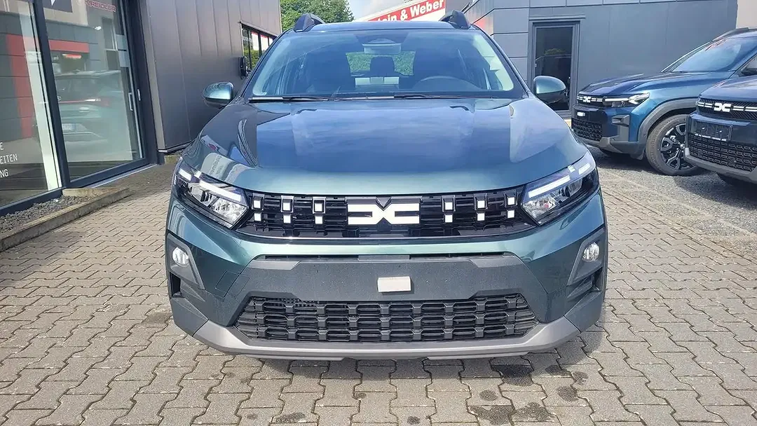 Dacia Sandero - Thumbnail 2
