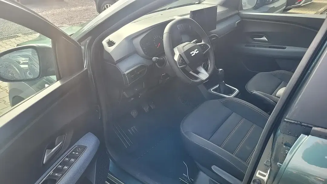 Dacia Sandero - Thumbnail 7