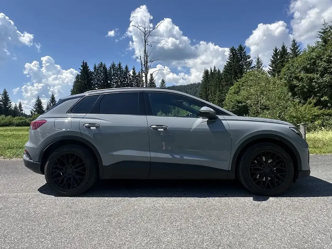 Audi e-tron - Thumbnail 4