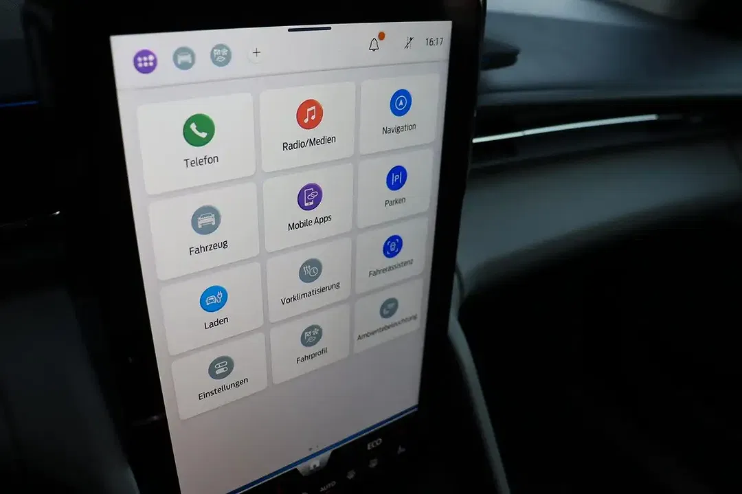 Ford Explorer - Thumbnail 22