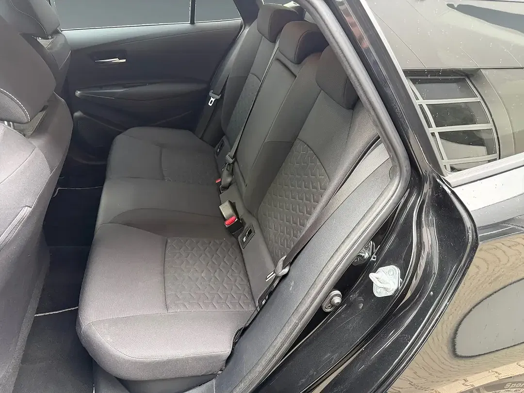 Toyota Corolla - Thumbnail 13