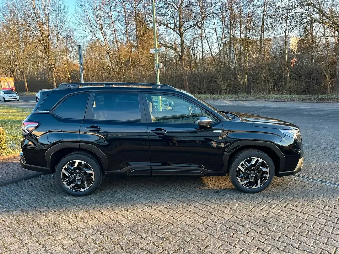 Subaru Forester - Thumbnail 3