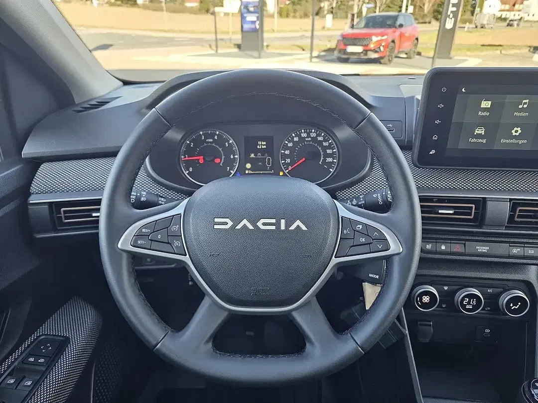 Dacia Sandero - Thumbnail 11