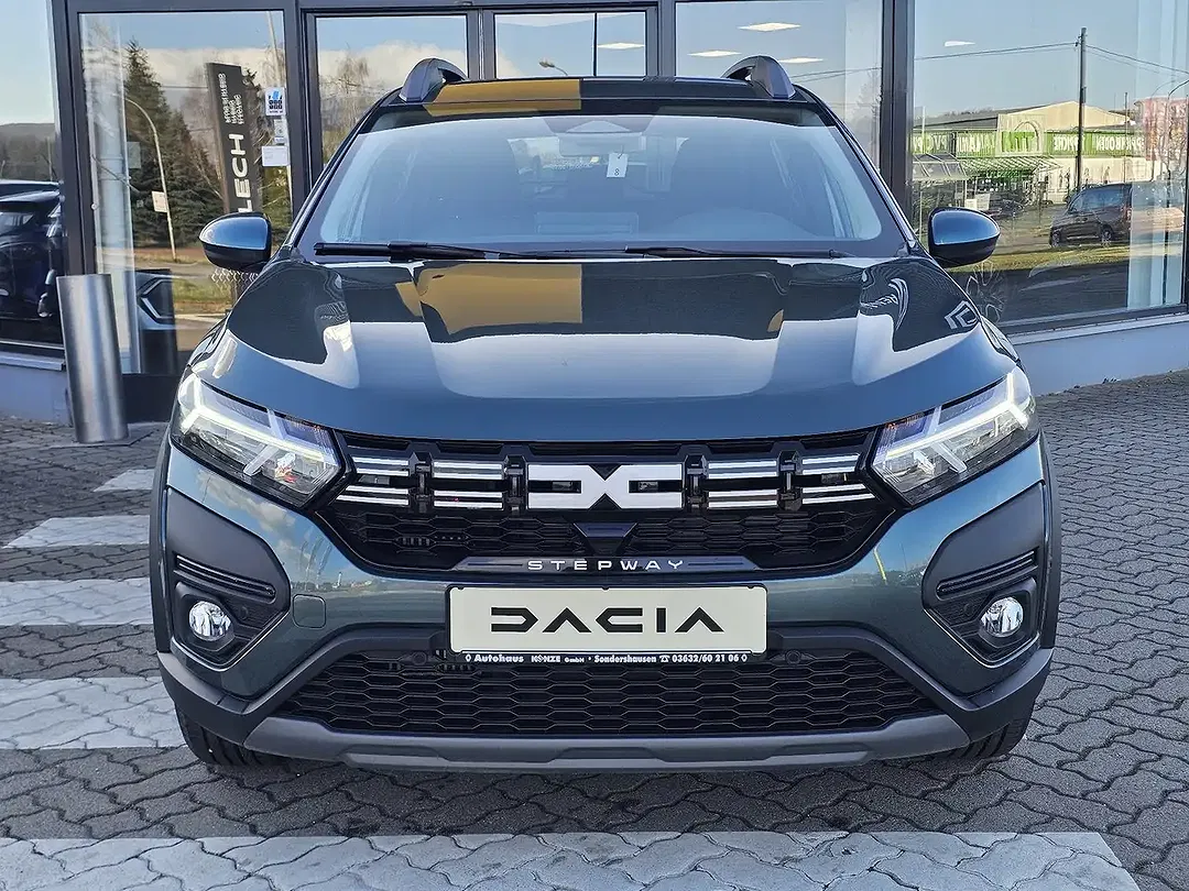 Dacia Sandero - Thumbnail 2