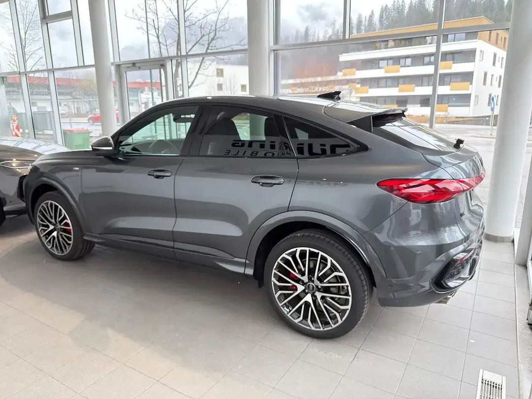 Audi Q5 - Thumbnail 3