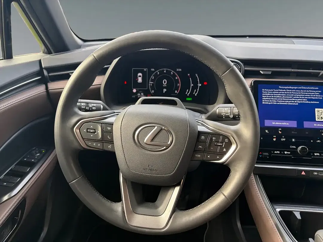 Lexus LBX - Thumbnail 13