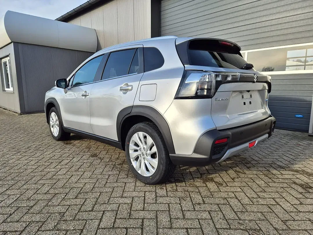Suzuki S-Cross - Thumbnail 3