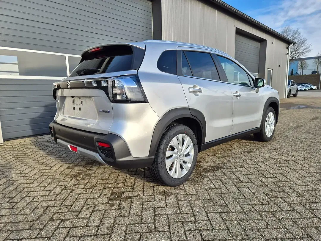 Suzuki S-Cross - Thumbnail 5