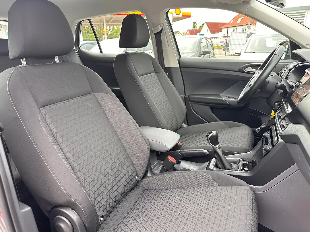 Volkswagen T-Cross - Thumbnail 9