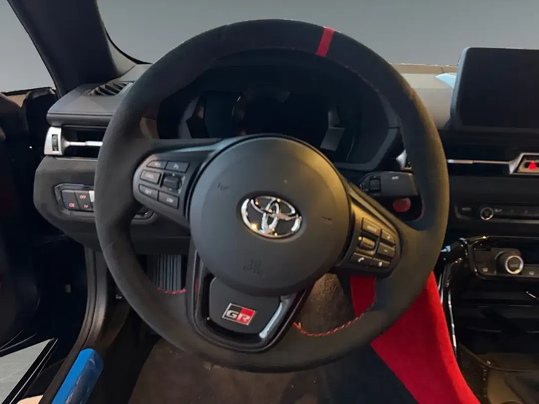 Toyota Supra - Thumbnail 14