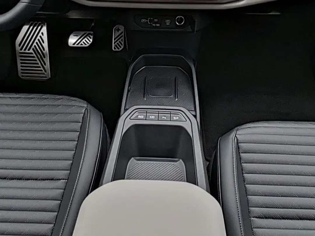 Kia EV4 - Thumbnail 9