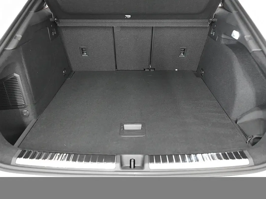 Audi Q3 - Thumbnail 8