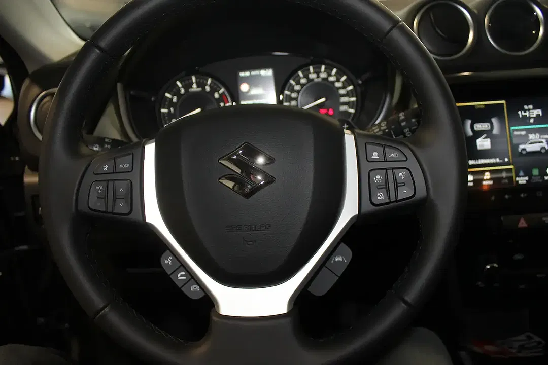 Suzuki Vitara - Thumbnail 13