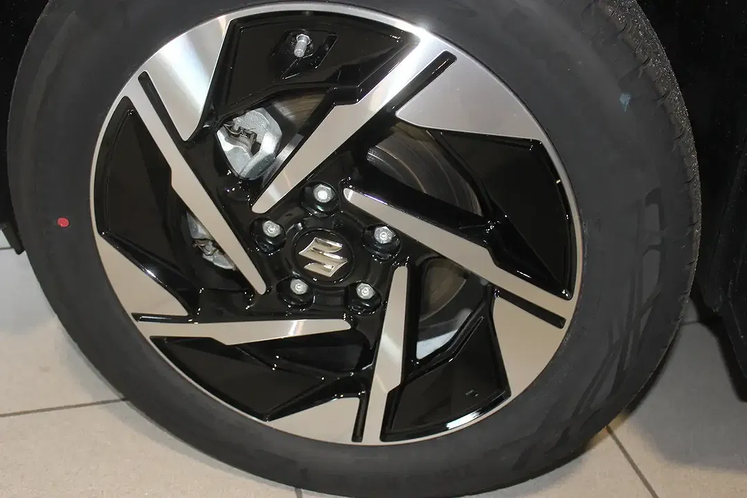 Suzuki Vitara - Thumbnail 15