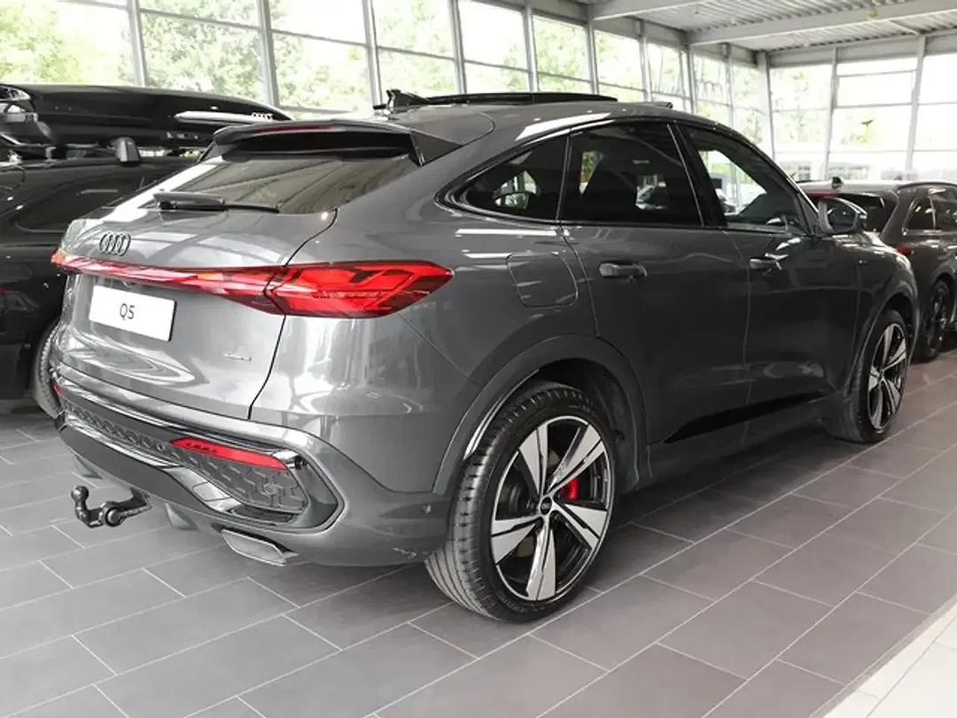 Audi Q5 - Thumbnail 1