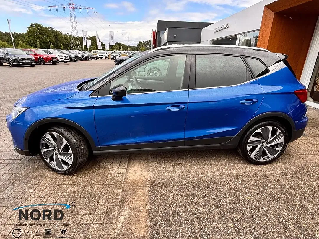 SEAT Arona - Thumbnail 3