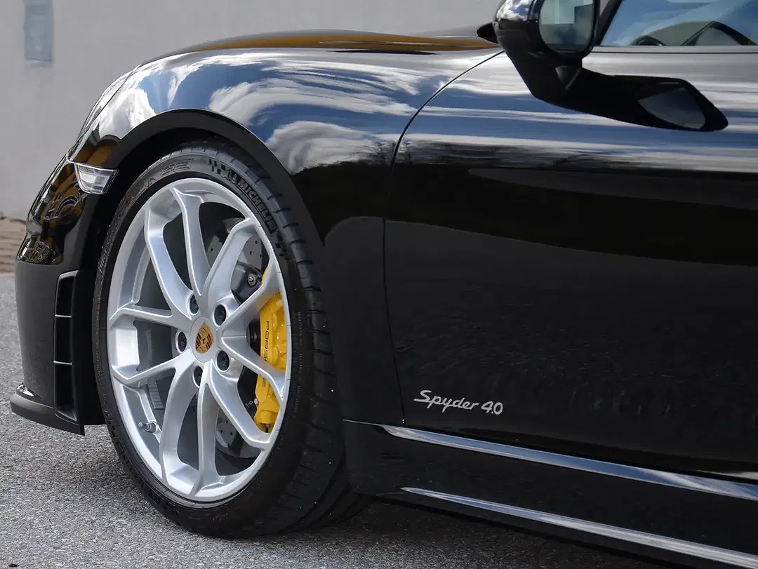 Porsche 718 Spyder - Thumbnail 15