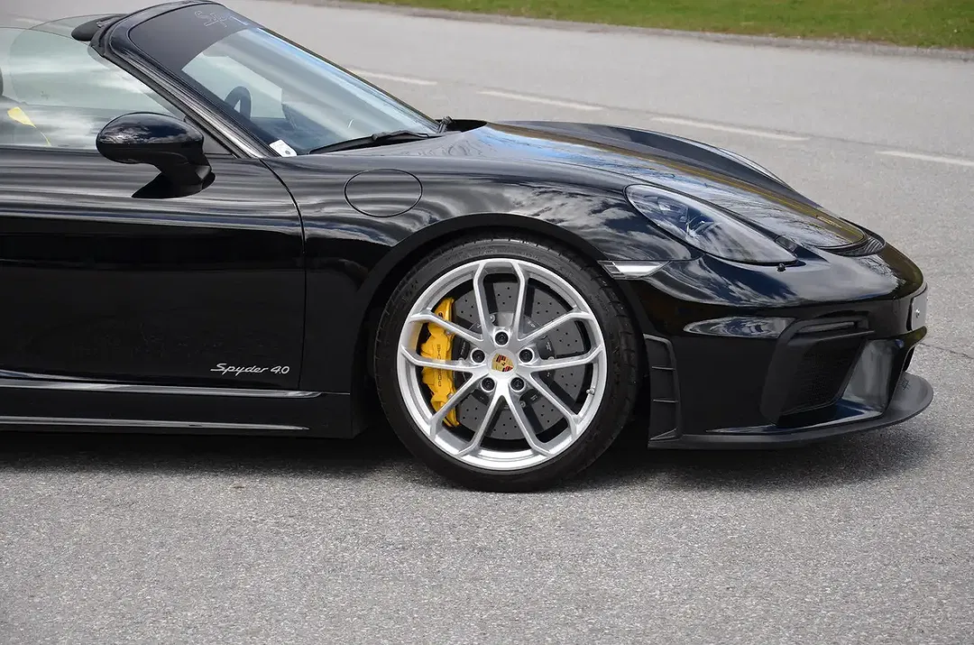 Porsche 718 Spyder - Thumbnail 3