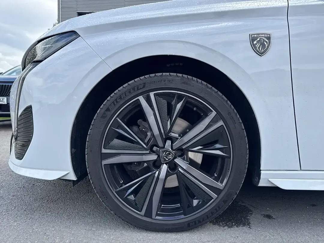 Peugeot 308 - Thumbnail 11