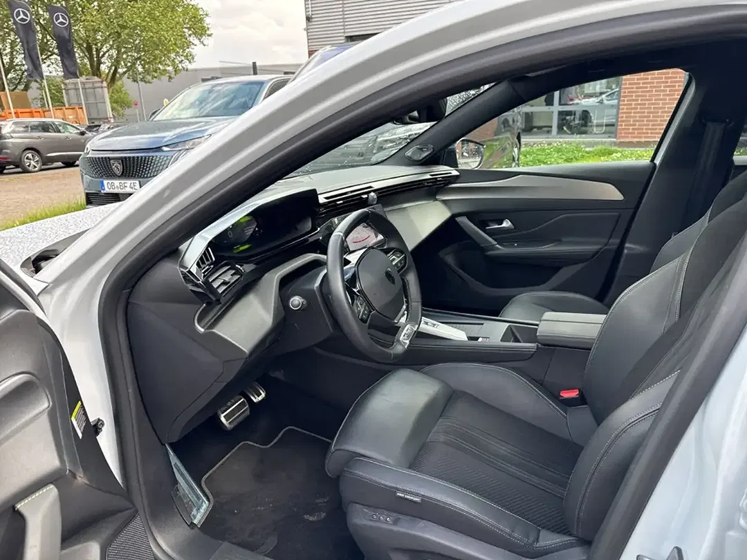Peugeot 308 - Thumbnail 9