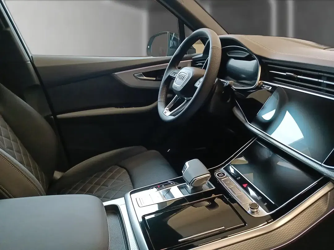 Audi Q7 - Thumbnail 13
