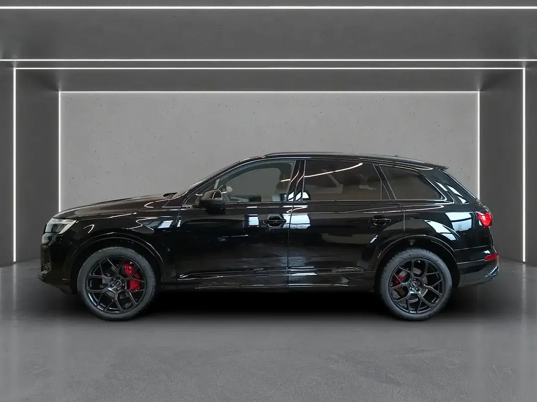 Audi Q7 - Thumbnail 3