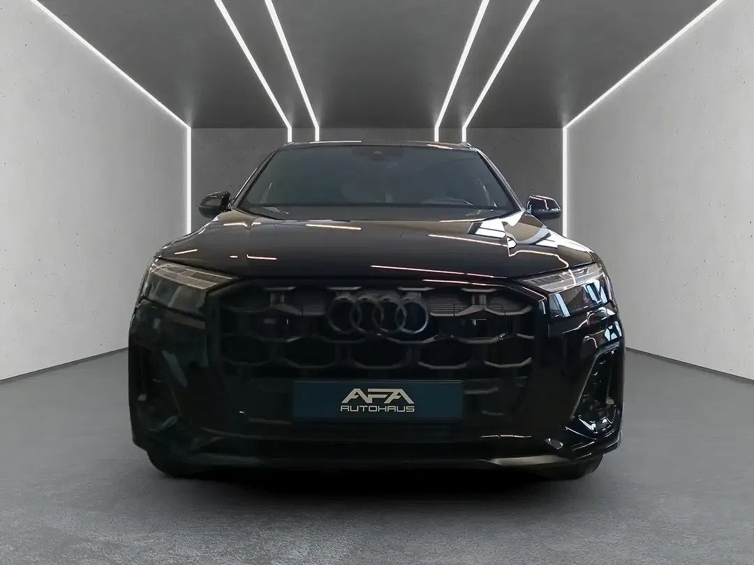 Audi Q7 - Thumbnail 4
