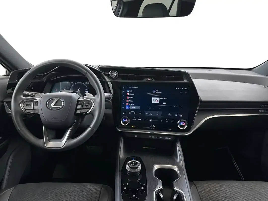 Lexus RZ - Thumbnail 9