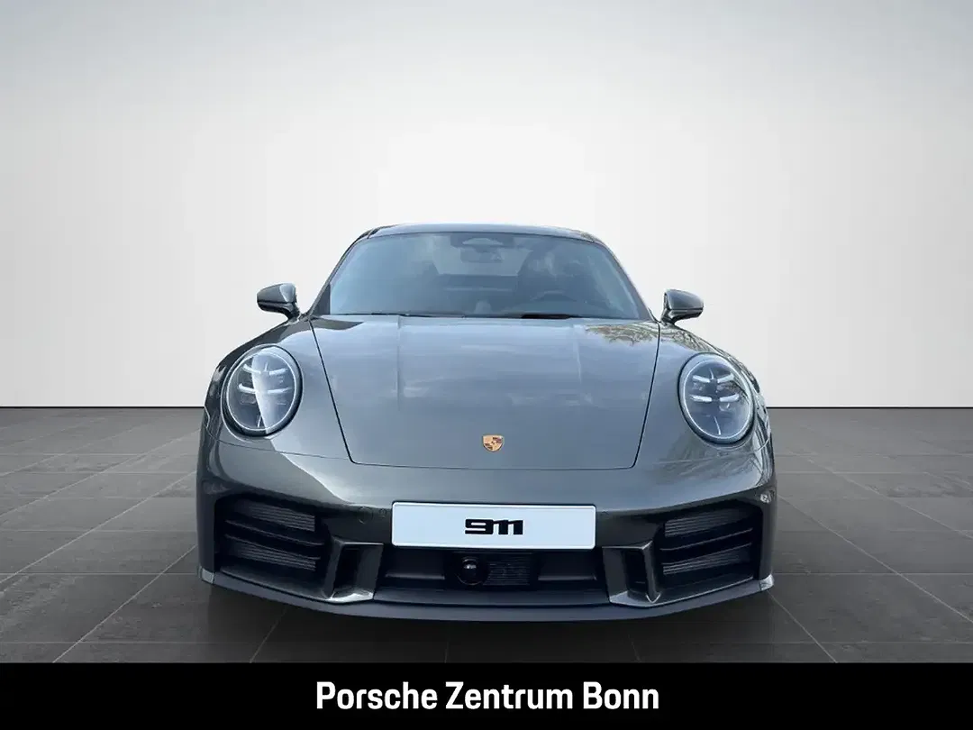 Porsche 992 - Thumbnail 2