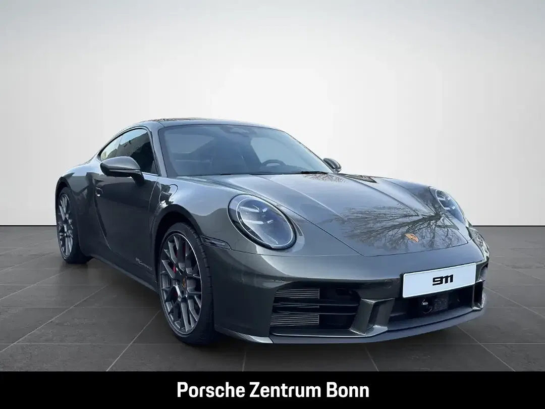 Porsche 992 - Thumbnail 3