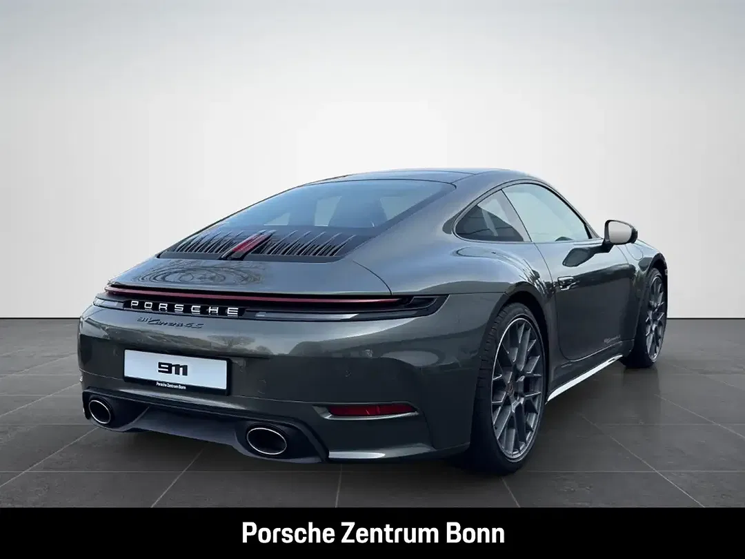 Porsche 992 - Thumbnail 5