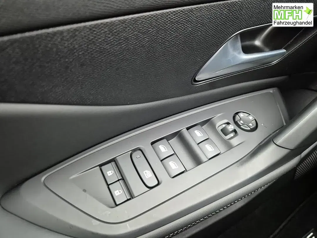 Peugeot 308 - Thumbnail 14