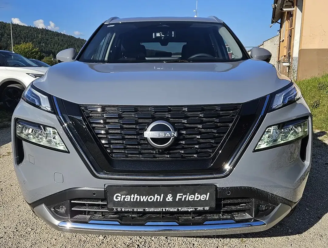 Nissan X-Trail - Thumbnail 2
