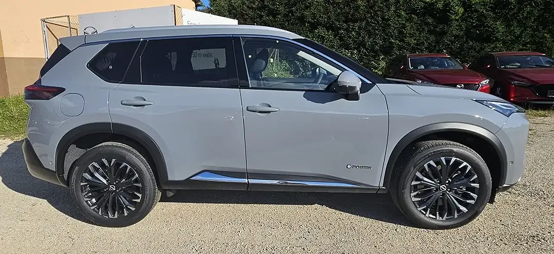 Nissan X-Trail - Thumbnail 4