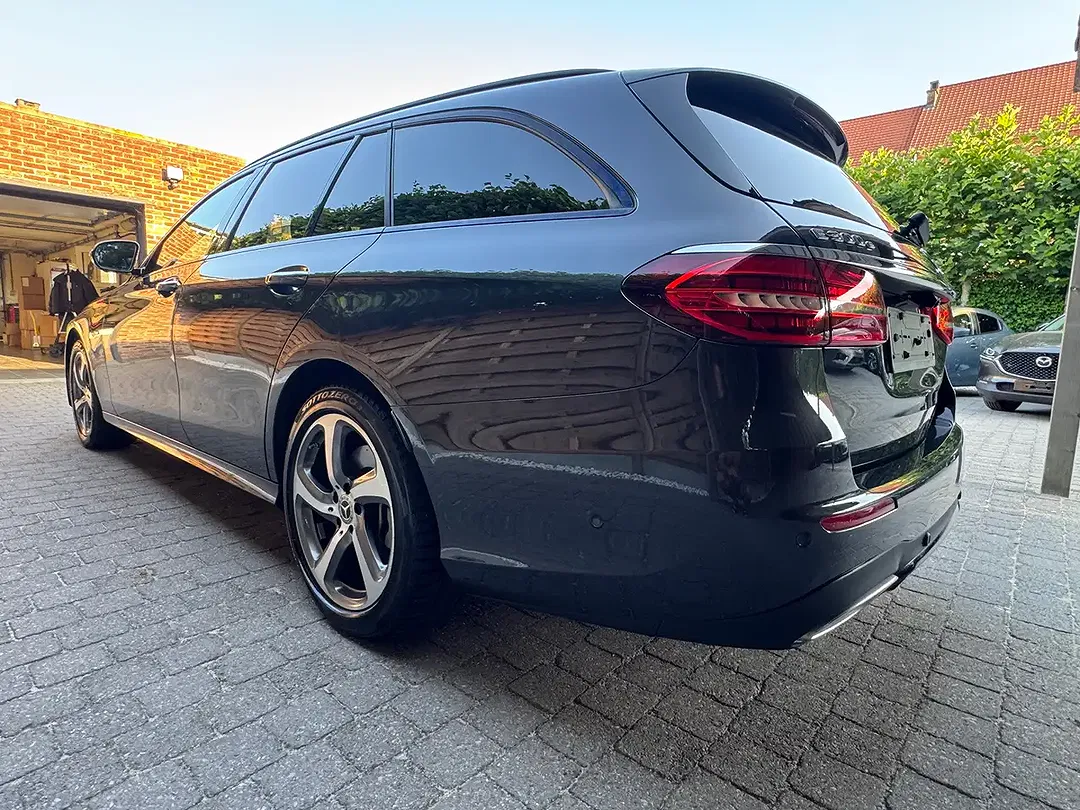 Mercedes-Benz E 300 - Thumbnail 4