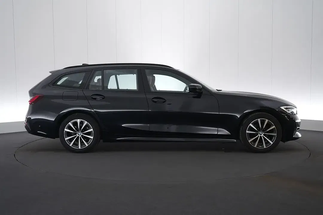 BMW 318 - Thumbnail 9