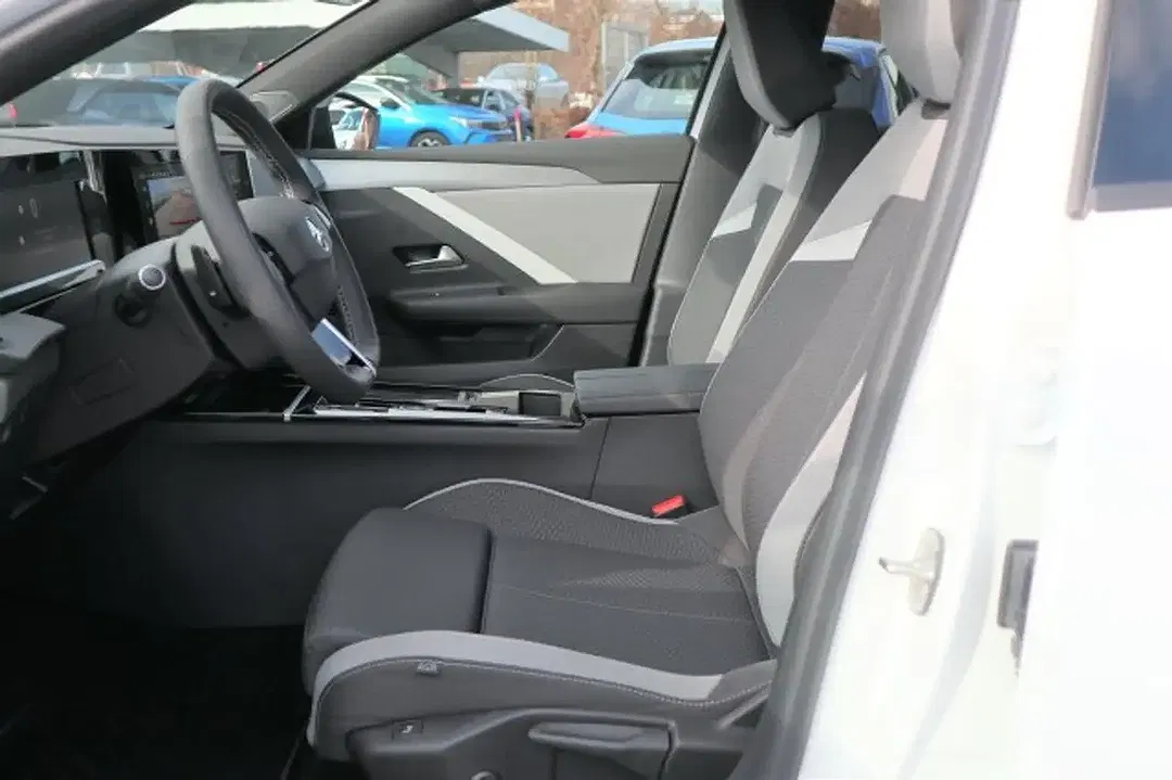 Opel Astra - Thumbnail 6