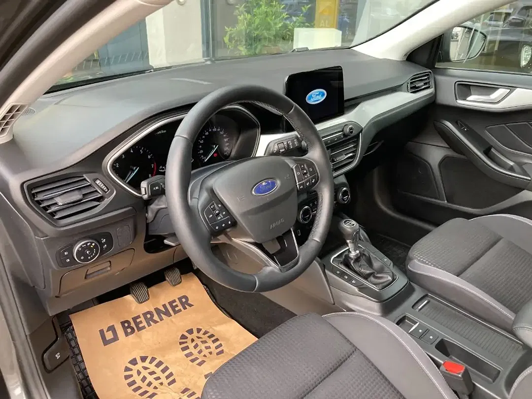 Ford Focus - Thumbnail 7