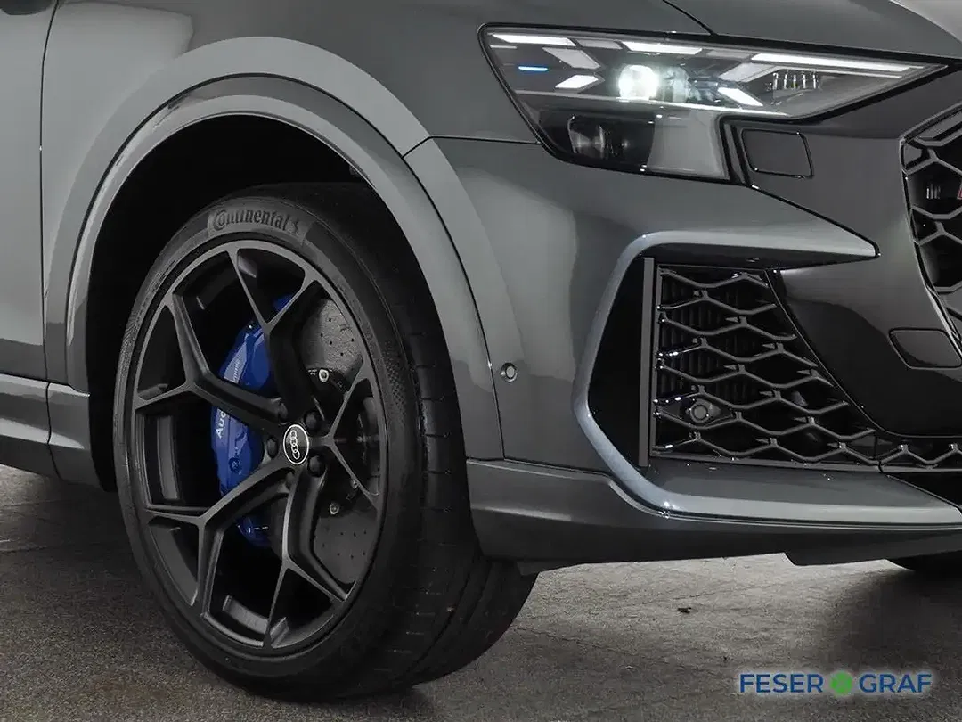 Audi RS Q8 - Thumbnail 10