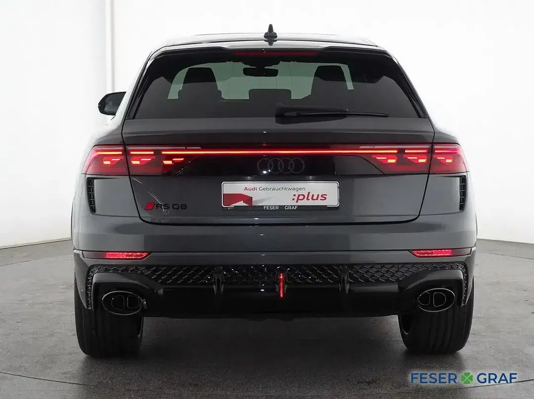 Audi RS Q8 - Thumbnail 12