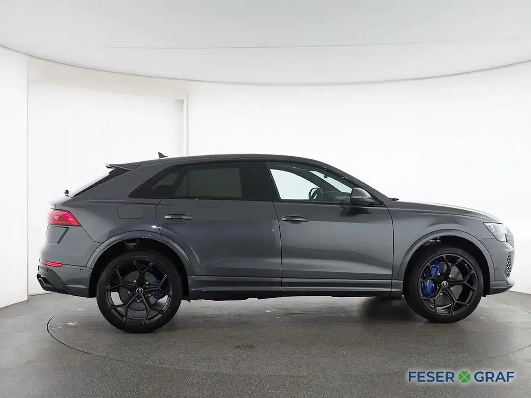 Audi RS Q8 - Thumbnail 13